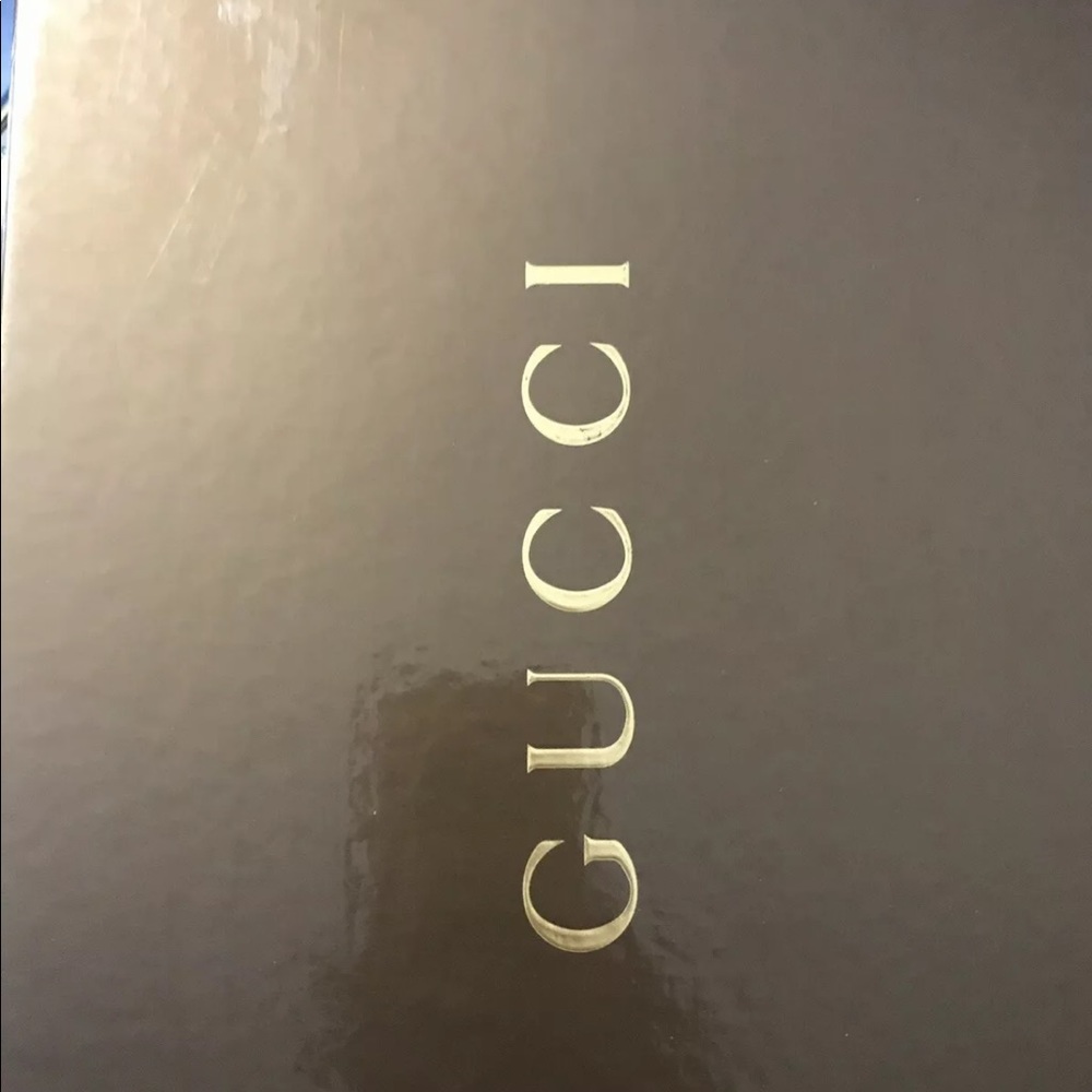 Gorgeous Gucci Pumps in Great Condition 37.5 - Picture 8 of 8